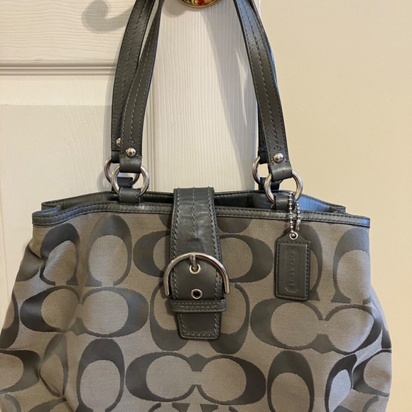 Grey Coach Shoulder Bag. Almost New! - Picture 5 of 5